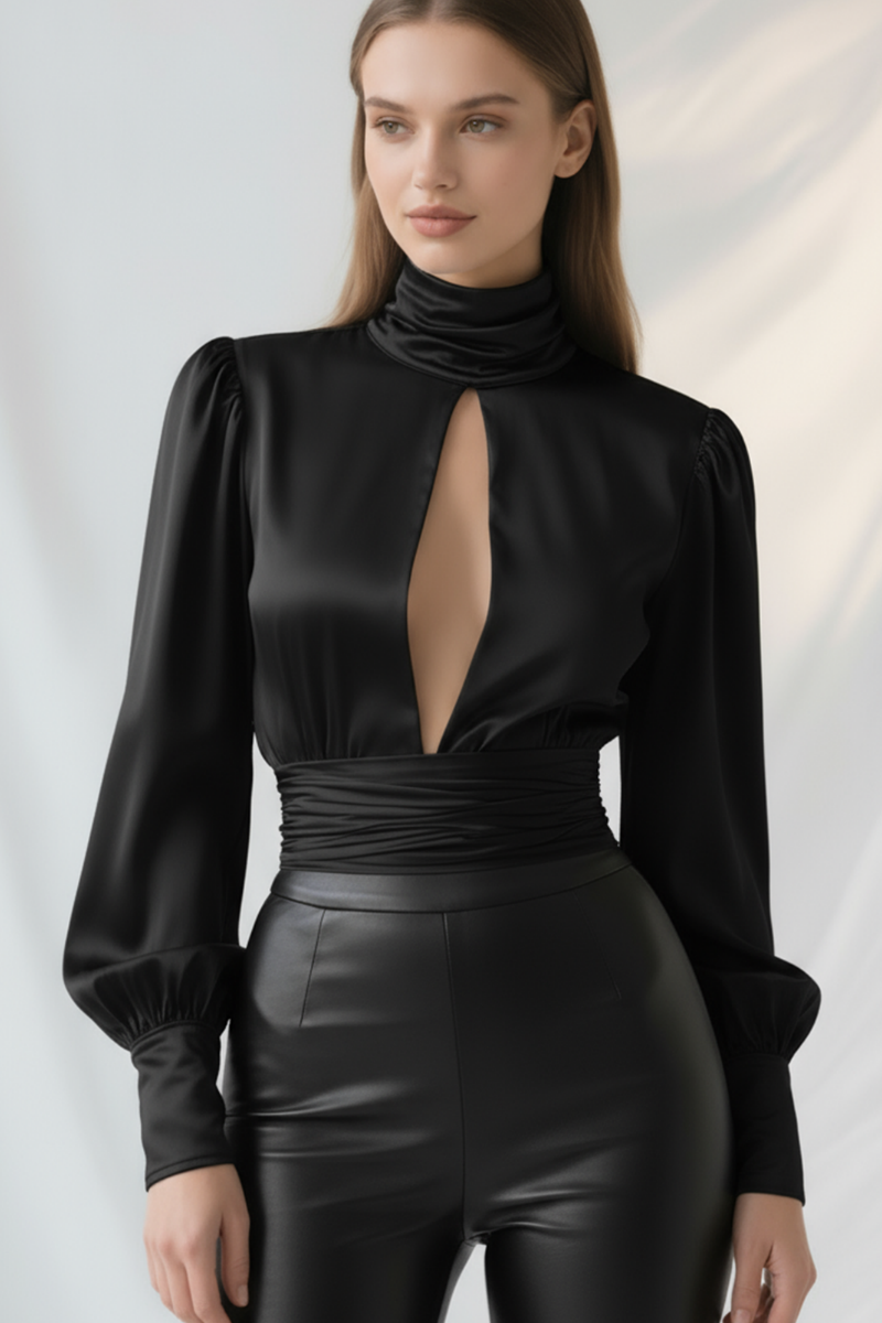 Bluză neagră din mătase naturală „Aria” cu guler înalt și decupaj frontal – Sugar Couture