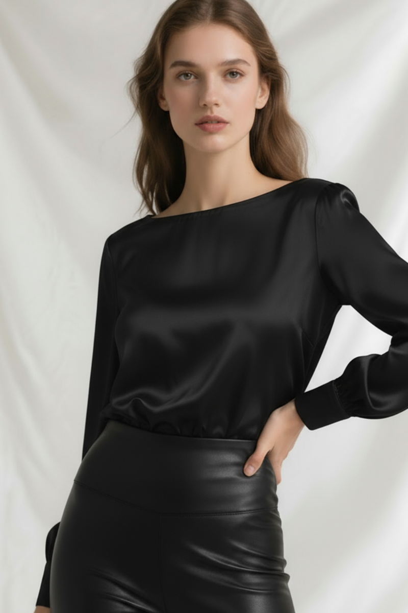 Bluză neagră din mătase naturală „Luna” cu decolteu rotund tip bărcuță – Sugar Couture