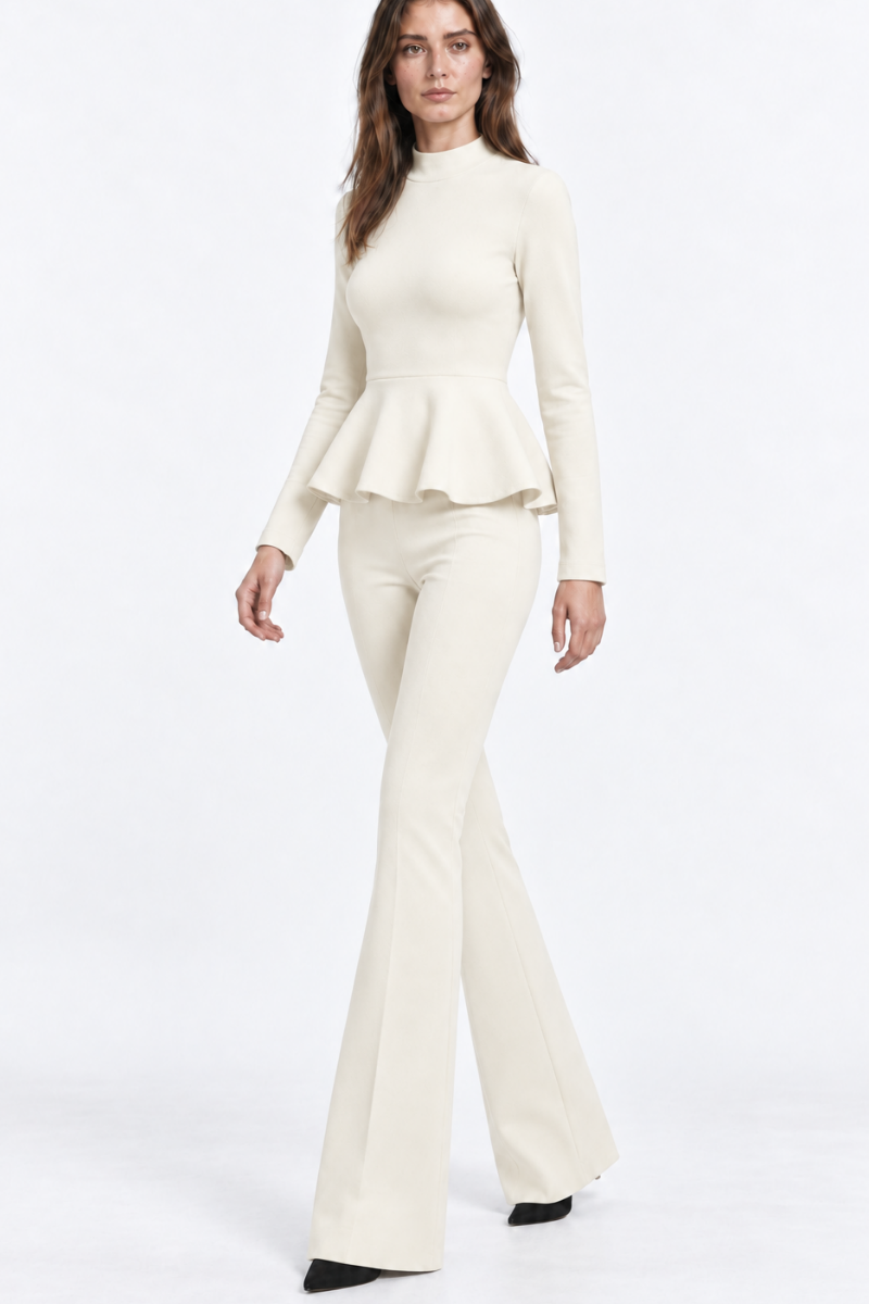 Set din Lână – Pantaloni Evazați și Bluză Asimetrică cu Volănașe "Merino Grace" - IVOIRE