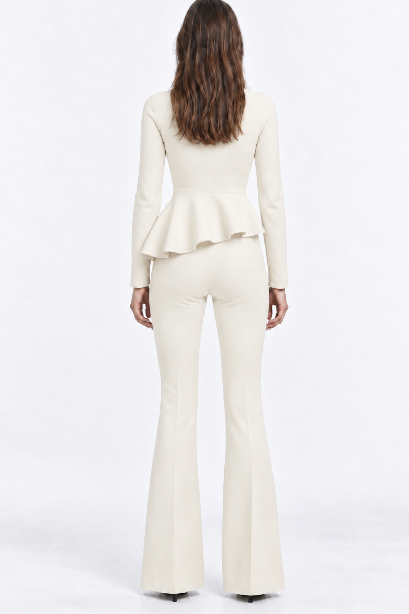 Set din Lână – Pantaloni Evazați și Bluză Asimetrică cu Volănașe "Merino Grace" - IVOIRE