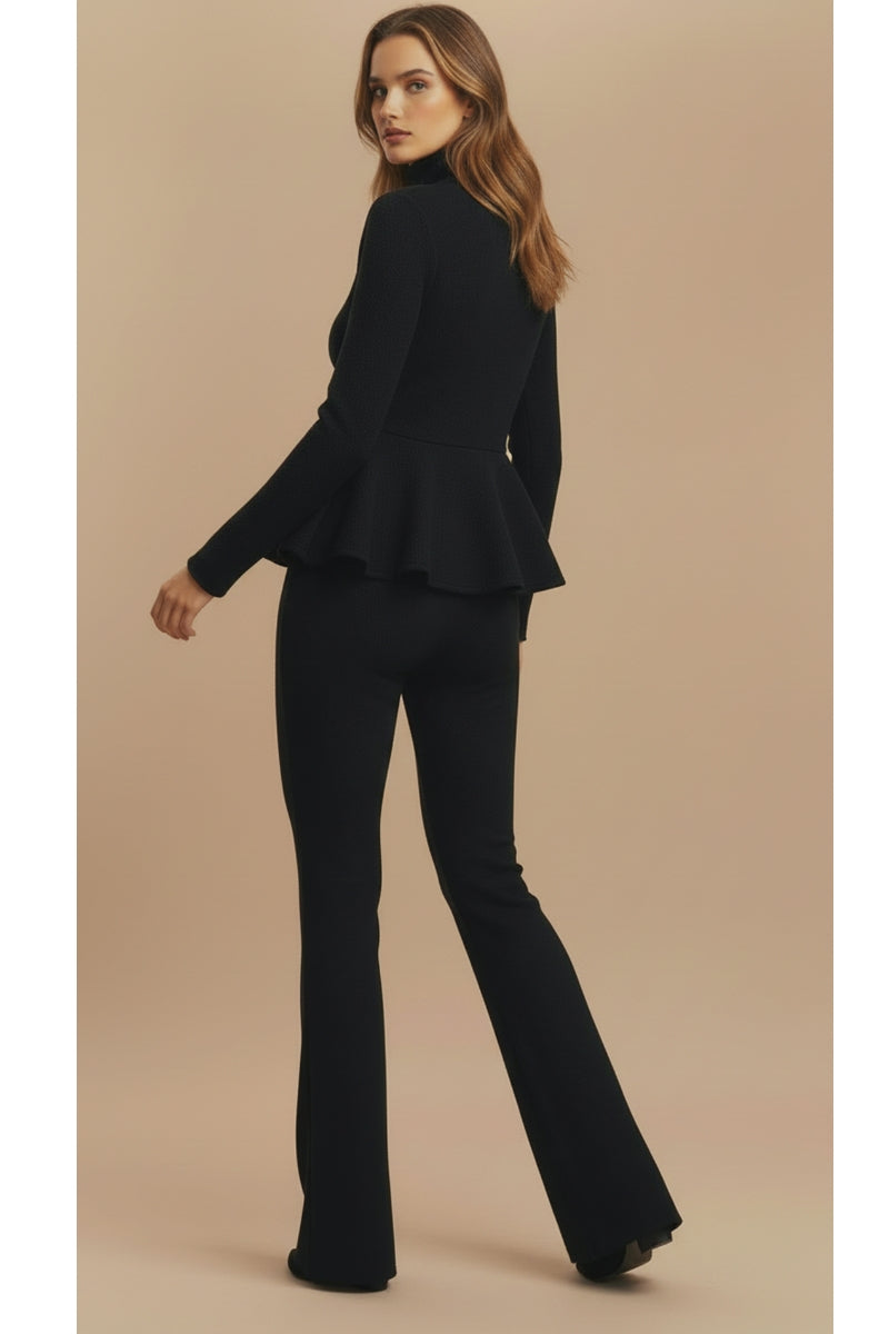 Set din Lână – Pantaloni Evazați și Bluză Asimetrică cu Volănașe "Merino Grace" - NEGRU