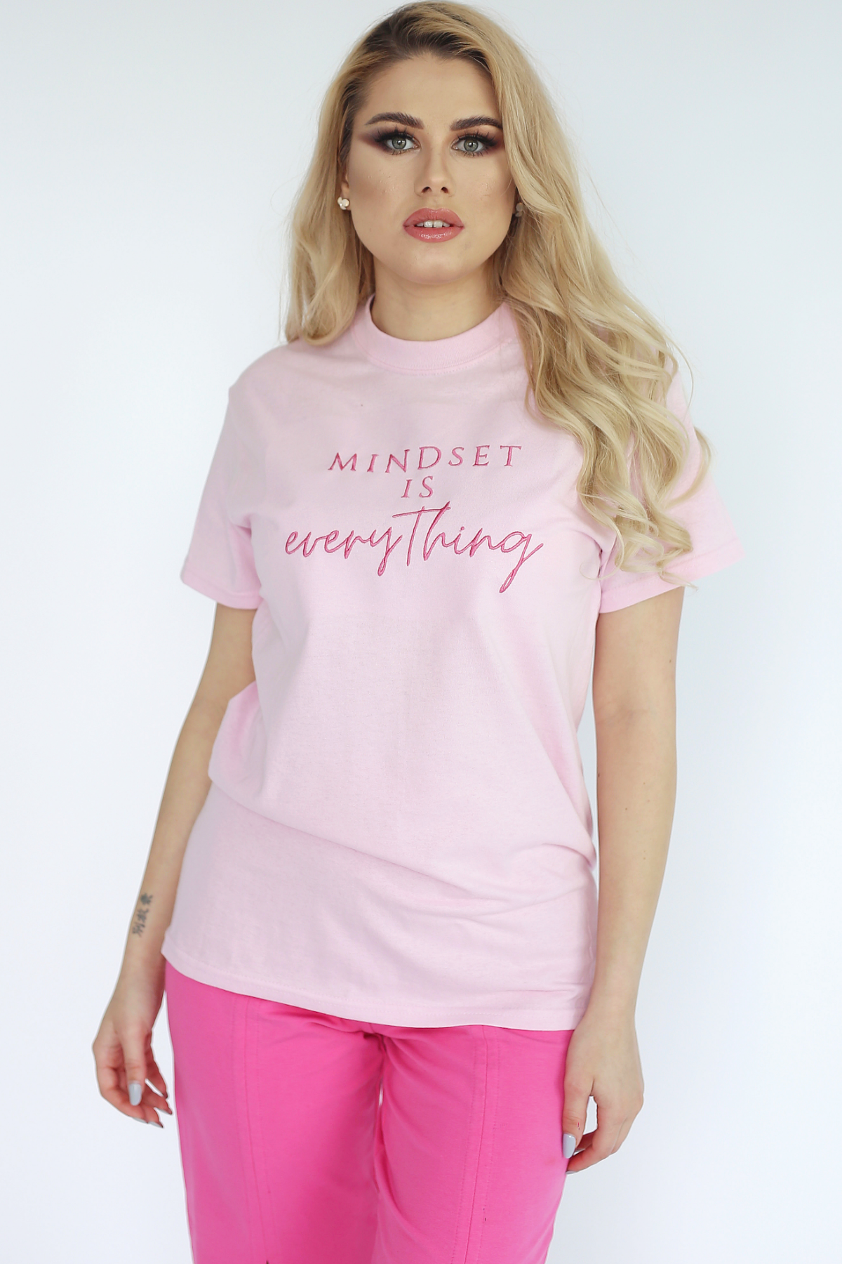 Tricou roz Mindset is Everything Sugar Couture x Henrietta