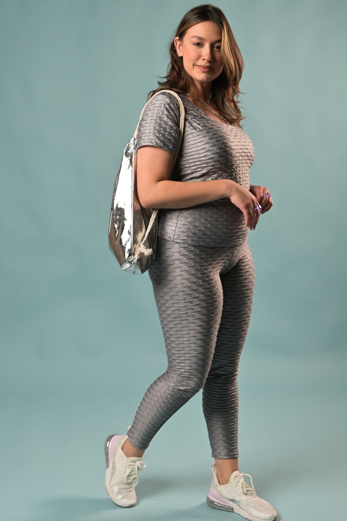 Set gri modelator plus size colanti talie inalta si tricou made for curves