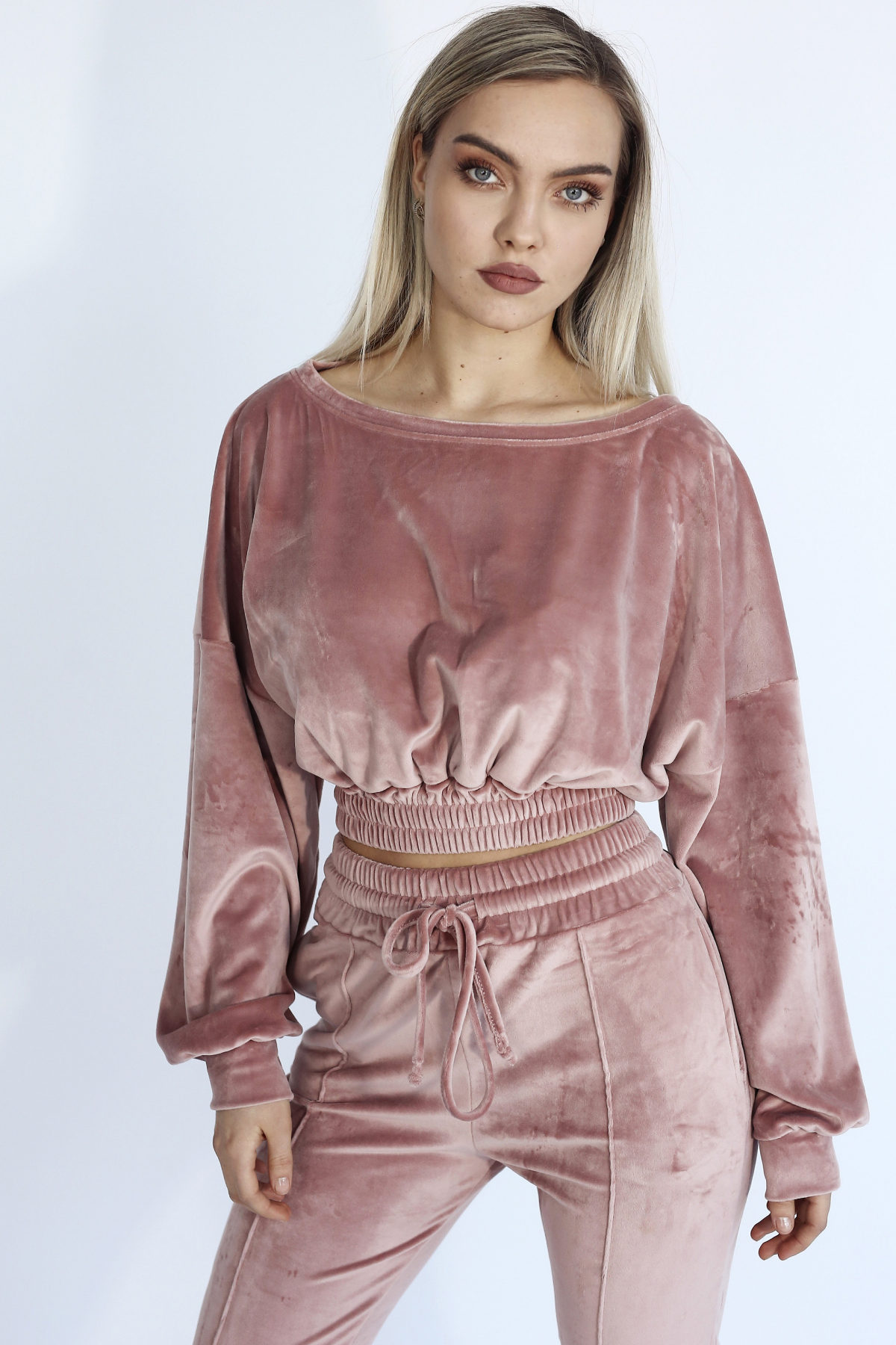 Set roz prafuit inchis Adele catifea doua piese top cu umeri evazati și pantaloni Sugar Couture